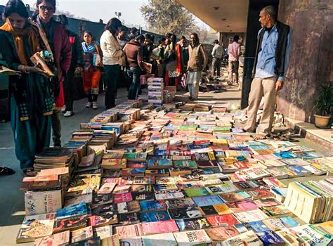 Daryaganj Sunday Book Market In Delhi Tripoto