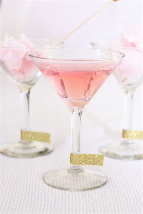 Store it in the fridge and serve in champagne flutes. mock-pink-champagne-02-una-mama-novata | Cocteles sin ...