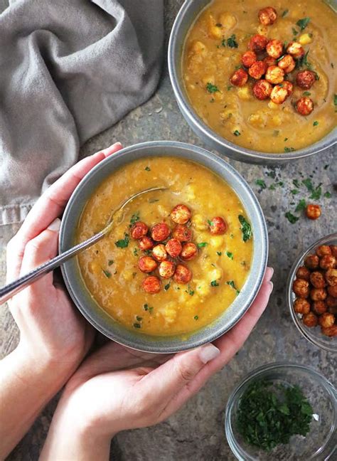 Stir in the flour, and cook for 3 minutes, stirring constantly. Roasted Garlic Pumpkin Soup Recipe - Savory Spin