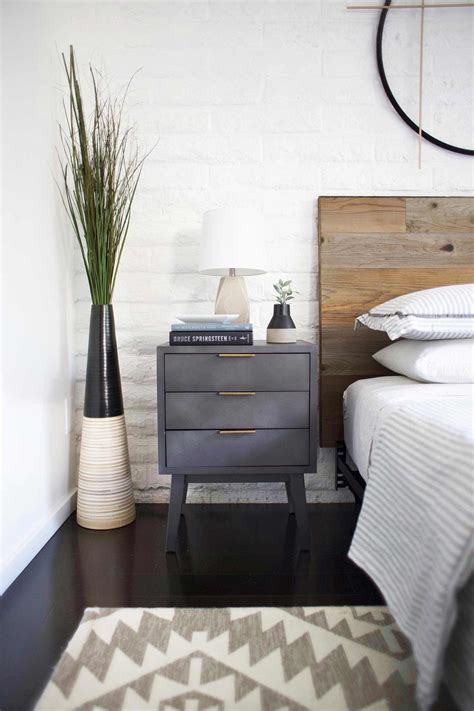 Reclaimed wood headboards are super expensive, so ken wingard shows how you can diy the same look for less. 20 Minute DIY Reclaimed Wood Headboard (With images ...