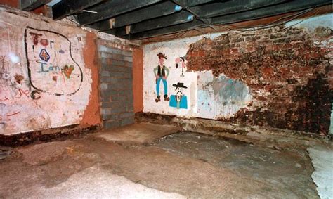 Inside Rose West S Gruesome Sexual Dungeon Where She Would Torture Victims Go Fashion Ideas