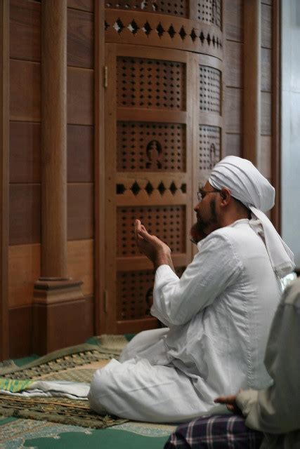 Beroda merupakan cara meminta kepada allah agar terkabul permintaan setiap hamba. muhammad saiful abdul wahid...................: CARA ...