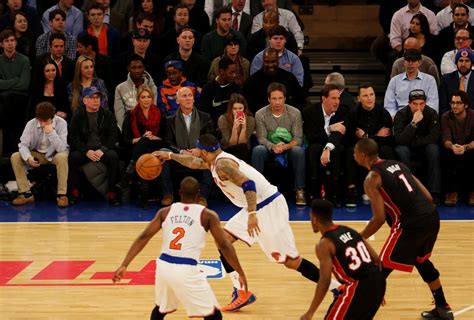 Folks walked into the bar and just for the asking, the bartenders gave them ashtrays. Knicks Have a Star Magnet: Courtside Seats - The New York ...