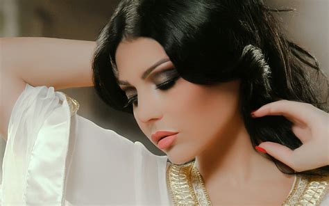 Download Wallpaper Actress Brunette Singer Lebanon Haifa Wehbe