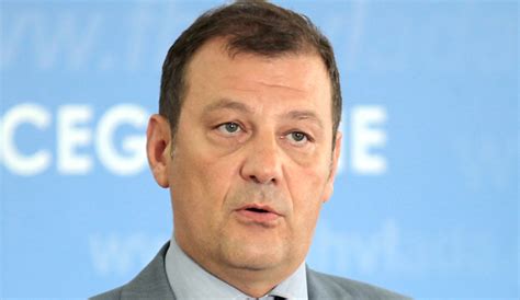Brata luke te ostala rodbina. SBB nudi nova lica, SDP za dokazano neuspješne, a SDA ...