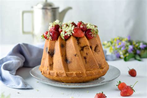 Joghurette eis kaufen die hochwertigsten joghurette eis unter die lupe genommen! YOGURETTE GUGELHUPF mit frischen Erdbeeren