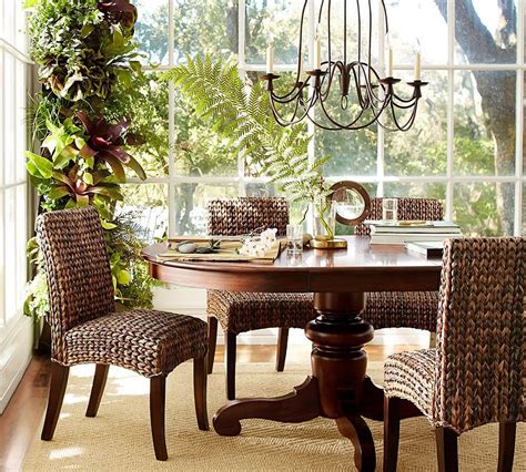 The montego round dining table is a flexible solution for dining rooms seeking a classic look. Tivoli Extending Round Dining Table - Tuscan Chestnut ...