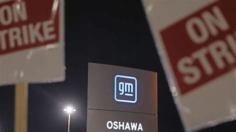 Gm Unifor Reach Tentative Agreement After Half Day Strike In Oshawa