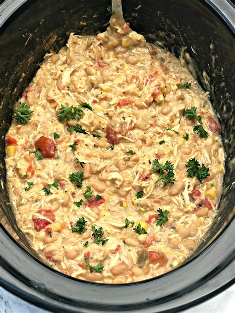 A friend brought the white chicken chili and it was the only pot to disappear completely! The Best Easy Slow-Cooker Crockpot Creamy White Chicken Chili