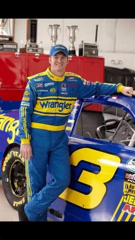 The driver of the no. Dale Jr. | Dale jr, Bristol motor speedway nascar, Nascar ...