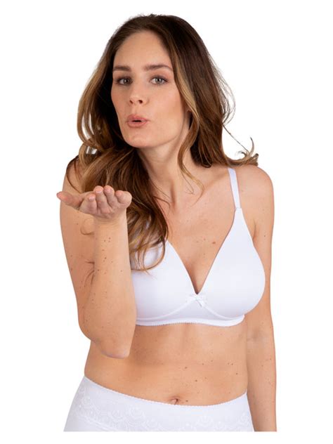 wireless seamless padded soft cup bra by naturana 5166