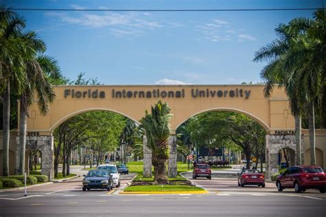 Florida International University Флоридский международный университет