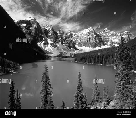 Moraine Lake And Valley Of Ten Peaks Black And White Stock Photos