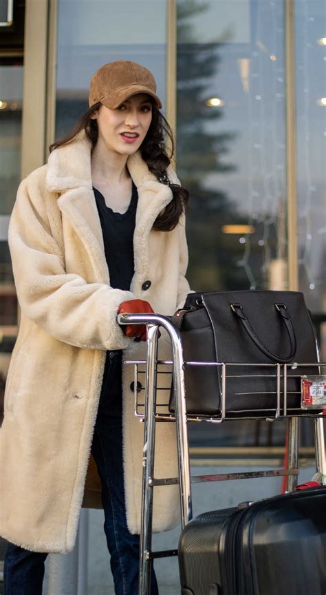 Simple Winter Airport Style Airport Outfit Winter Travel Outfit Airport Attire