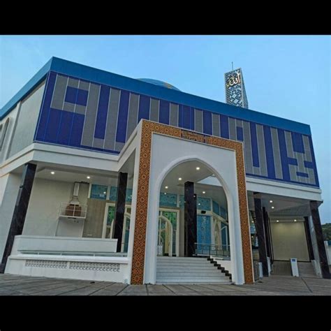 Dua kali perintah, di awal ayat dan di penghujung ayat. Naskah Khutbah Jumat Singkat: Nilai Sosial Ibadah Haji ...