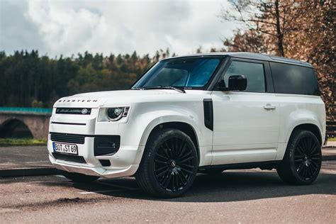 Land rover defender gets new look from startech
