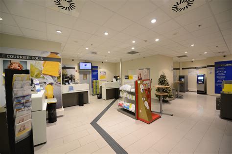 Bureau de poste 5 place du chateau 67000 strasbourg 0,19 km de strasbourg 3631. 400 000 euros investis pour moderniser le bureau de Poste ...