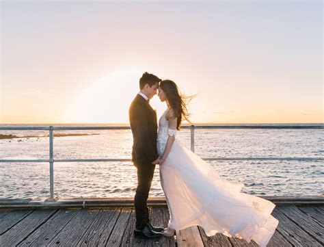 As a marriage celebrant i am specialised in different kinds of my name is christine. Melbourne Brighton Beach Pre-Wedding Photos: Trang + Tung ...