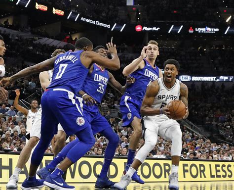 LA Clippers lose to the Spurs, dropping 3 in a row