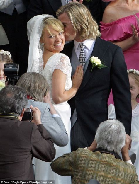 Chris Hemsworth And Olivia Wilde Recreate Wedding Of Formula 1 Champion