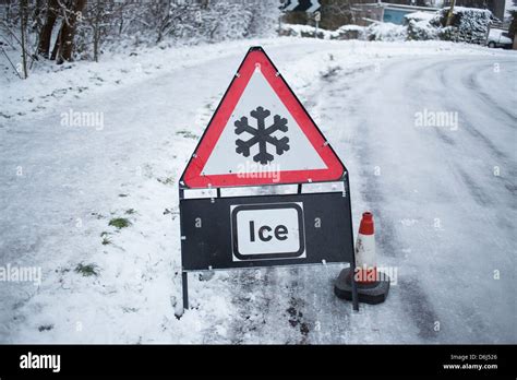 Roadsign Warning Of Ice And Icy Conditions On A Road In Bristol