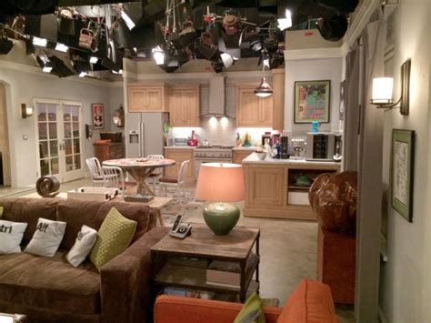 Photos A Visit To The Set Of Two And A Half Men Entertainment