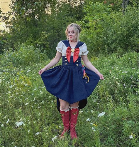 renaissance faire is here and that mean it s time for my renaissance sailor moon cosplay story