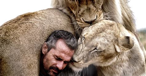 Lion Whisperer Kevin Richardson Cuddles Wild Lions To Raise Awareness