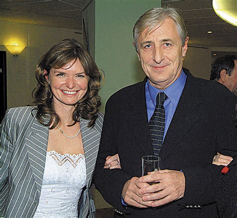 Nov 06, 2021 · v ročníku jsem měla spolužáky stejně staré jako jsou naši synové,prozradila hana heřmánková. GALERIE: Ťukněte si s celebritou! Moderátorka Hana ...