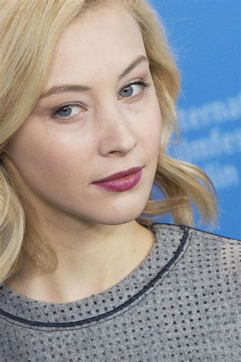 From biblical hebrew שָׂרָה‎ (śārâ, lady, princess), from the biblical figure originally named sarai (שָׂרָי‎ (śārāy, literally masters, princes)). Sarah Gadon - 'Indignation' Photo Call - 66th Berlinale ...