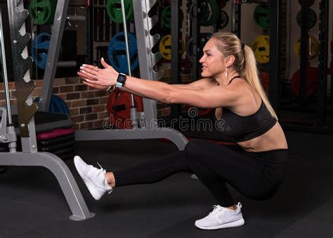 Fitness Woman Doing Pistol Squat Stock Photo Image Of Workout Squat