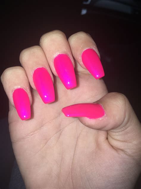new hot pink acrylic nails 💘 pink acrylic nails pink acrylics acrylic nails