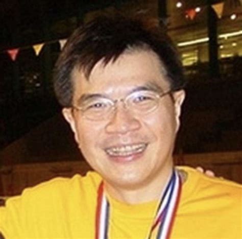 Profesor khaw kim sun, warga malaysia yang tinggal di hong kong, nyaris mengelabui polisi hk free pictures & videos: 'uccise con la palla da pilates' - al via il processo al ...