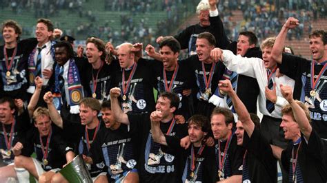 Fc schalke 04 gegen hsv: Heute vor 23 Jahren: Der FC Schalke 04 gewinnt den UEFA-Cup