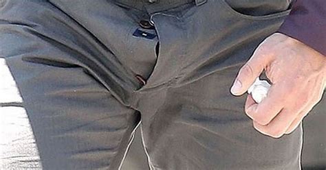 If He Doesnt Zip Up Properly Ryan Phillippes Penis