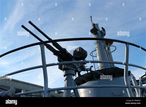 World War 2 Anti Aircraft Deck Gun Stock Photo Alamy