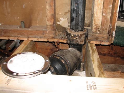 Cast iron plumbing drain piping: plumbing - How do I replace this cast iron toilet flange ...