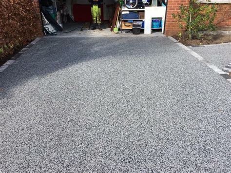 Examples Of Various Tar And Chip Driveway Installations