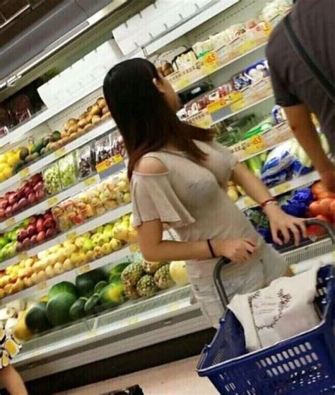 Hot Women Do Grocery Shopping Too Pics Izismile Com