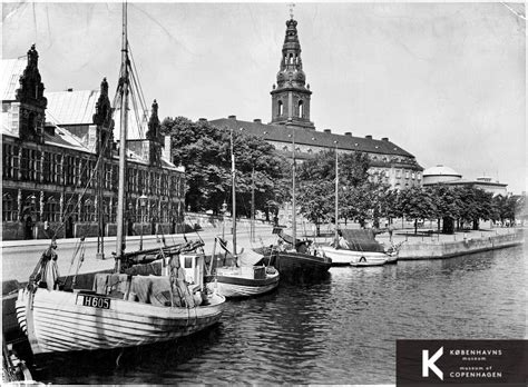 Den brutale sandhed er børsen. Børsen - kbhbilleder.dk