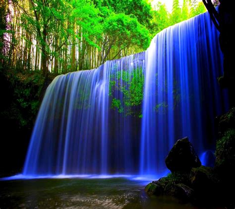 Pin By Kim Huebschen On Peaceful Pictures Waterfall Wallpaper Moving
