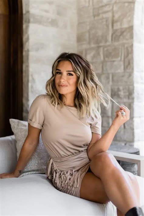 Jessie James Decker Shares Her Personal Recipes In ‘just Feed Me Cookbook Exclusive