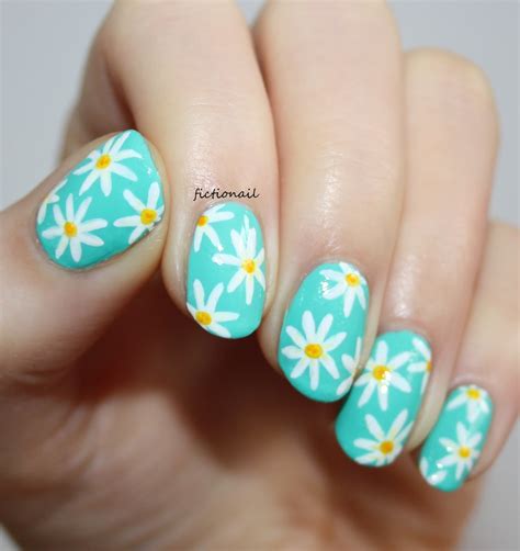 Spring Daisy Nails