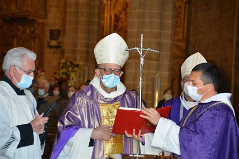El Obispo Emérito De Barbastro Monzón Reposa Ya En La Capilla De Los Mártires De La Catedral