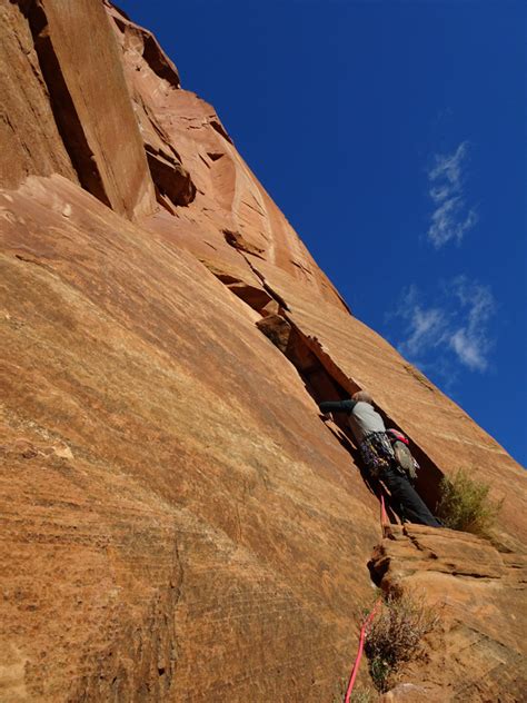Moonlight Buttress, Zion National Park, Utah | Climb Cleveland