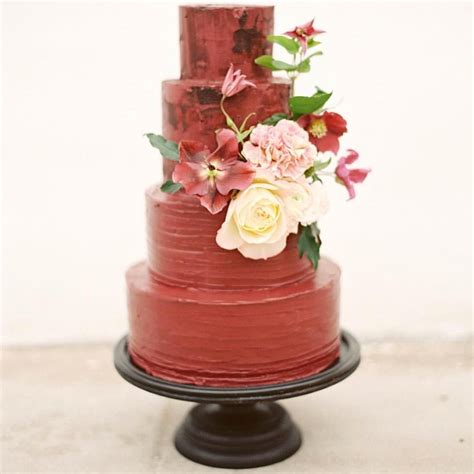 Crimson Wedding Cake Wedding Cake Bride Wedding Cake Photos Fall