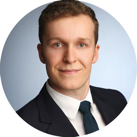 The base salary for real estate portfolio property manager ranges from $87,900 to $116,500 with the average base salary of $101,300. Patrick Lieser - Senior Manager Risk & Portfolio - Allianz ...