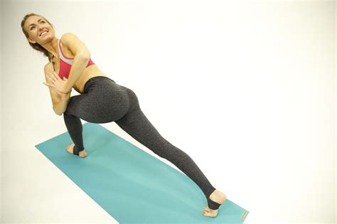 How To Do Lunge With Prayer Twist Pose Brett Larkin Yoga