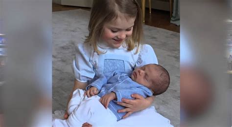 Kronprinsessan bryter ihop efter sonens upptäckt. Nya bilden på prinsessan Estelle och prins Oscar - YouTube
