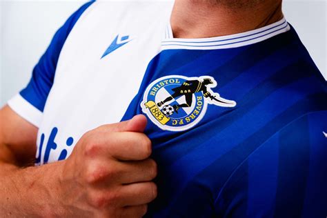 Bristol rovers football club is a professional football club in bristol, england, which plays in league one, the third tier of english football. Bristol Rovers 2019-20 Macron Home Kit | 19/20 Kits ...